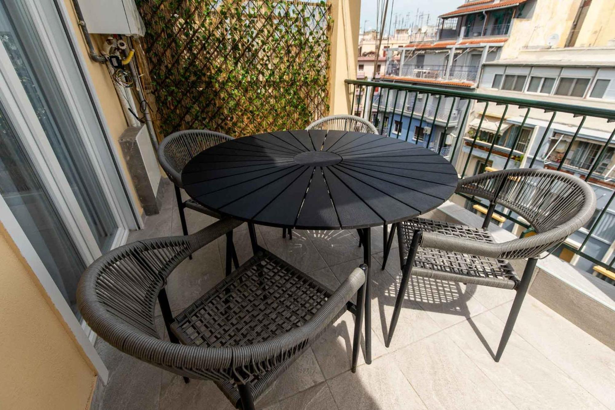 Urban Jungle Apartment Thessaloníki Luaran gambar